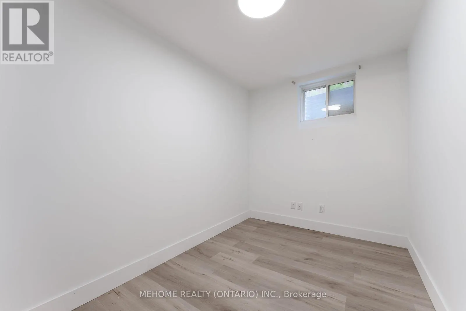 38 DESERT VIEW CRESCENT