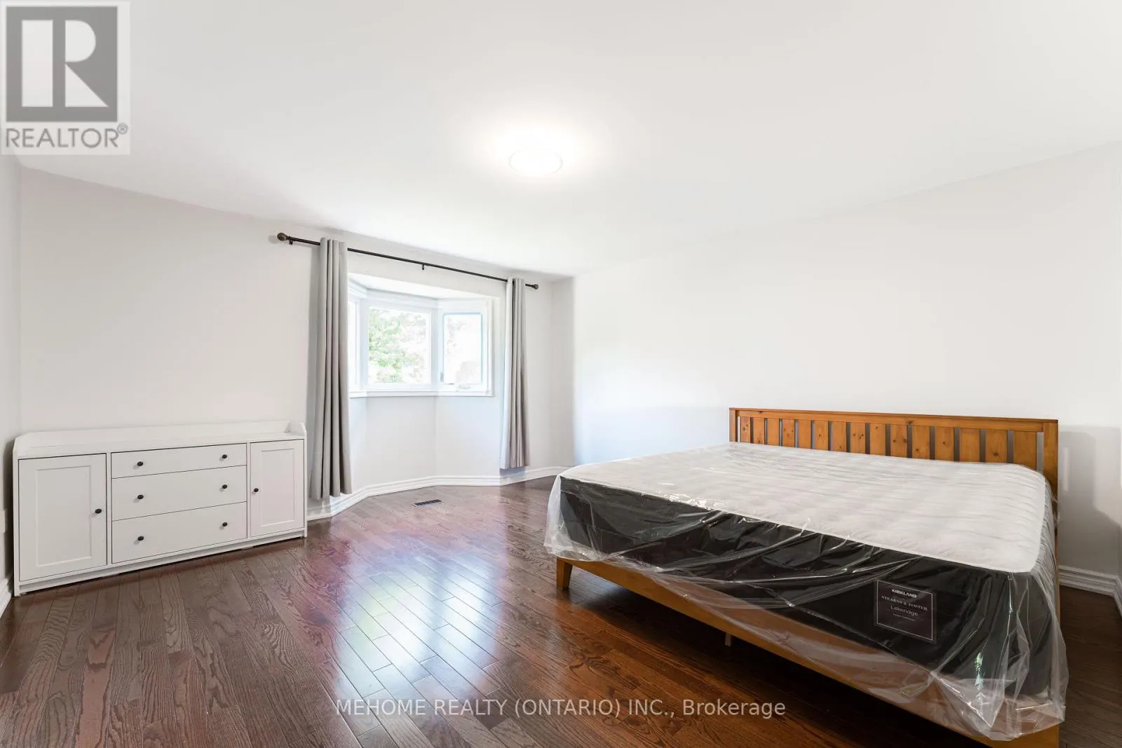 38 DESERT VIEW CRESCENT