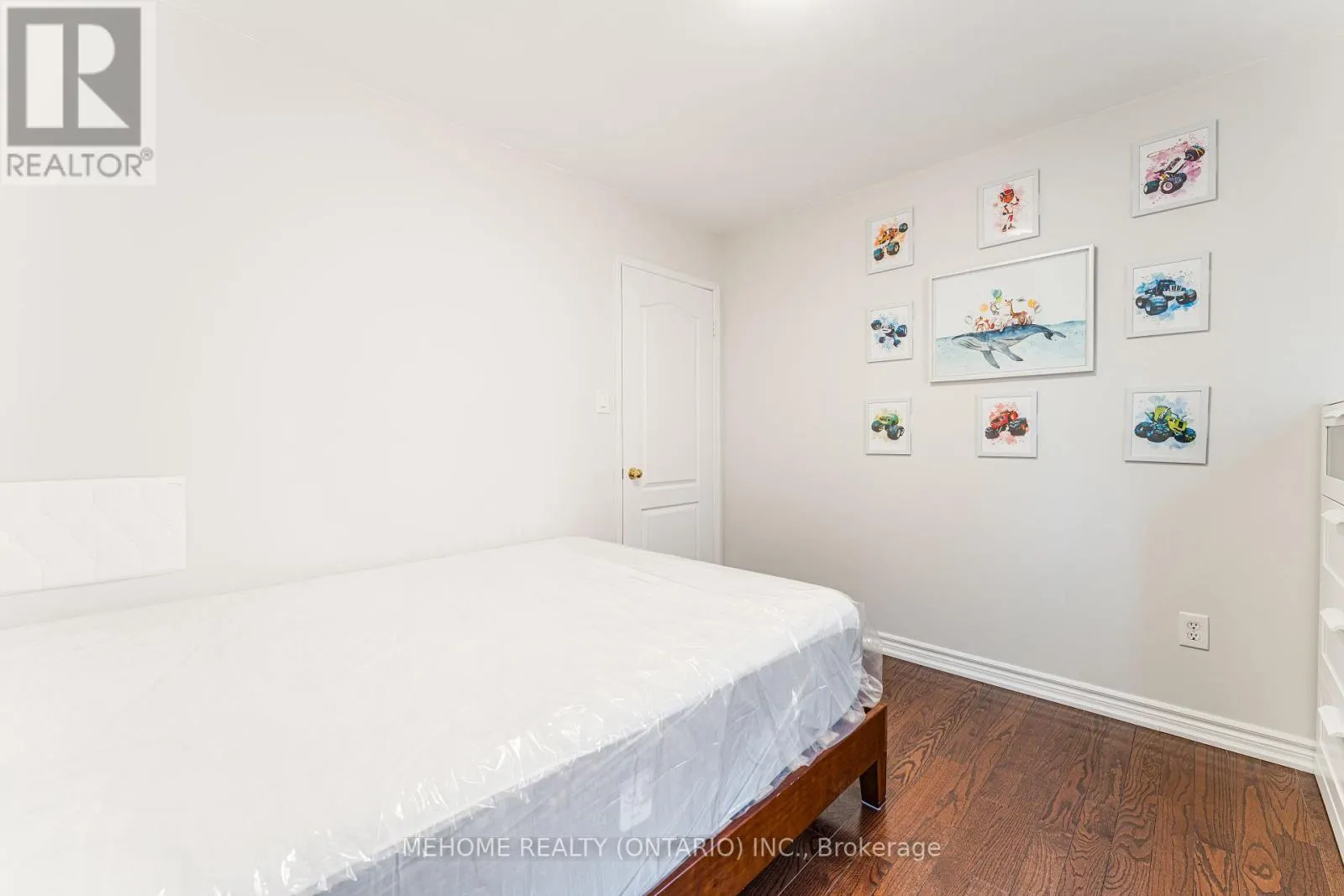 38 DESERT VIEW CRESCENT