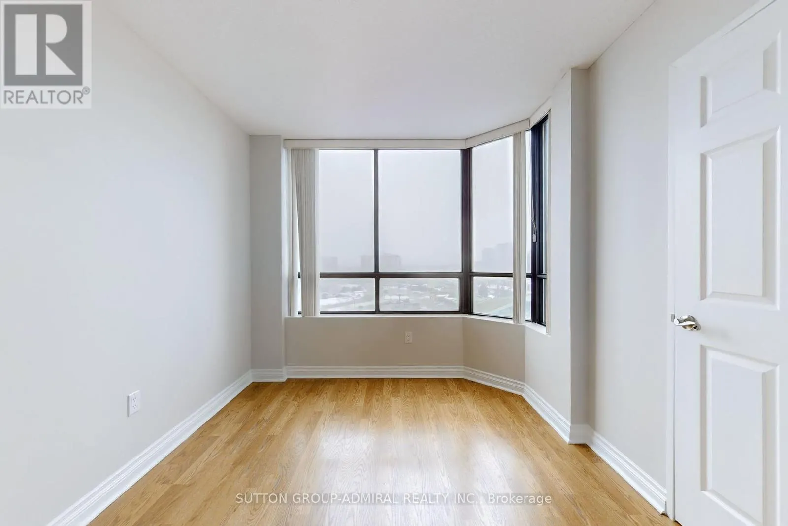 1107 - 7601 BATHURST STREET