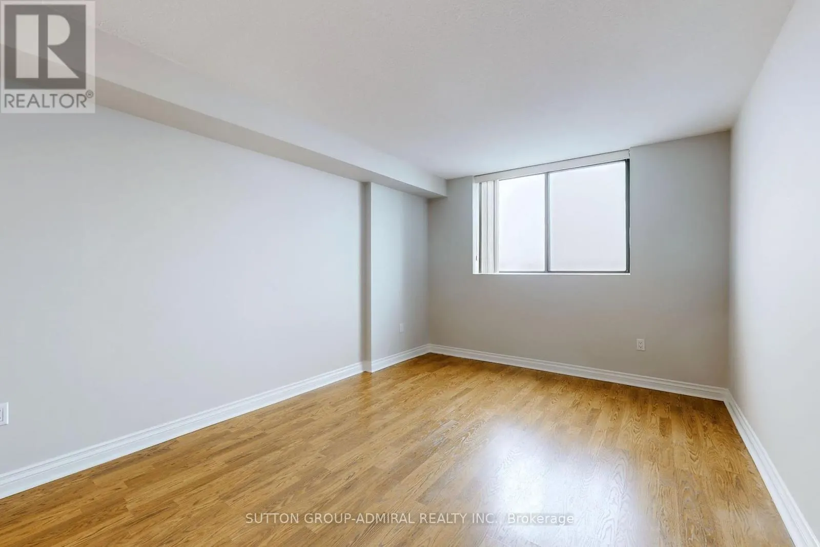 1107 - 7601 BATHURST STREET