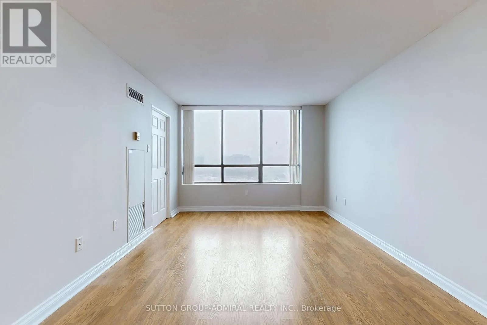 1107 - 7601 BATHURST STREET