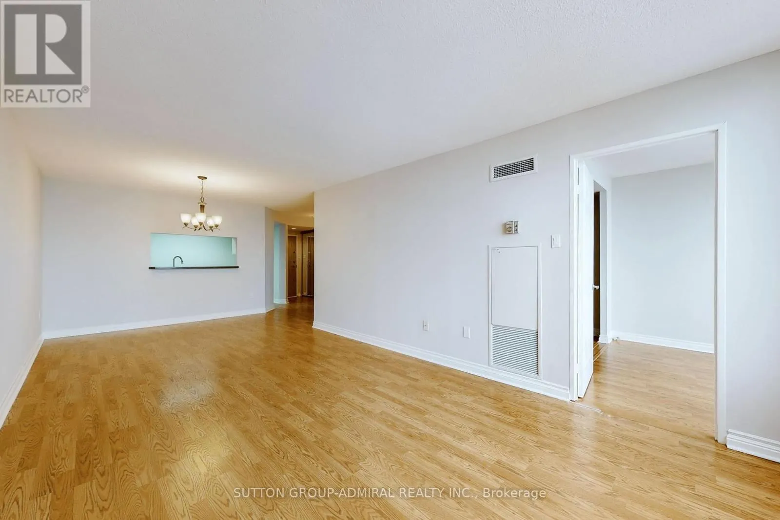 1107 - 7601 BATHURST STREET