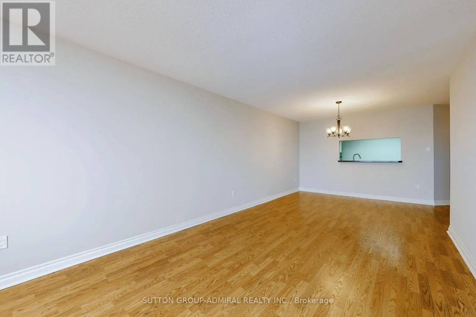 1107 - 7601 BATHURST STREET