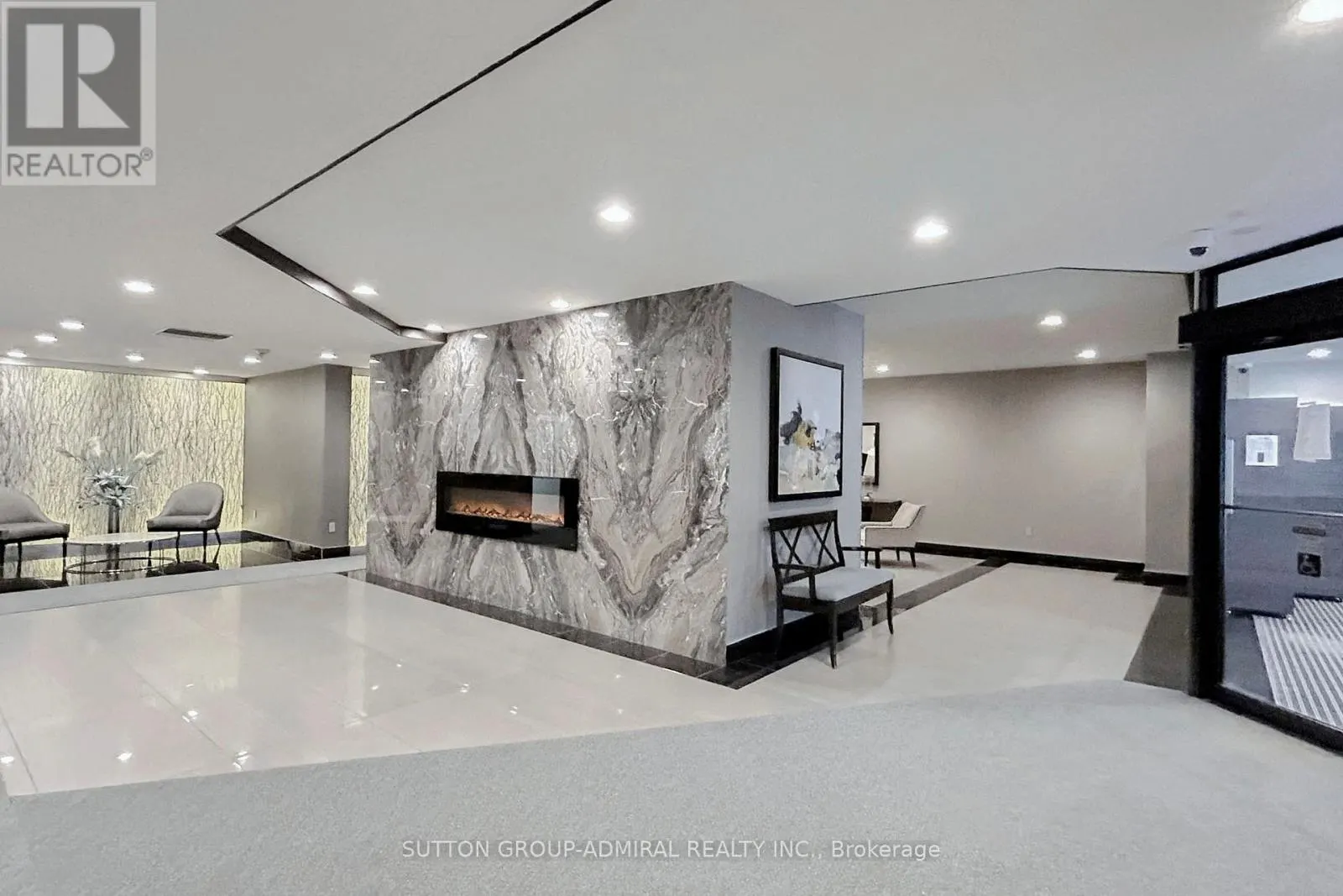 1107 - 7601 BATHURST STREET