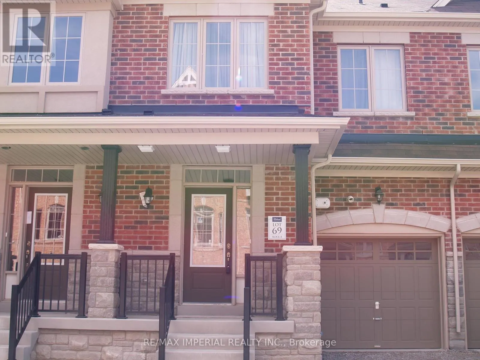 43 MAZARINE LANE