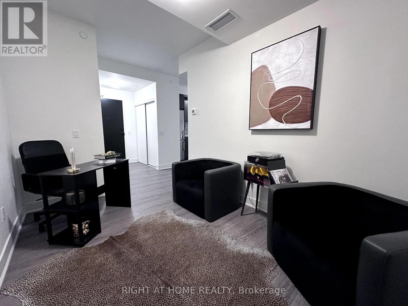 422 - 185 DEERFIELD ROAD
