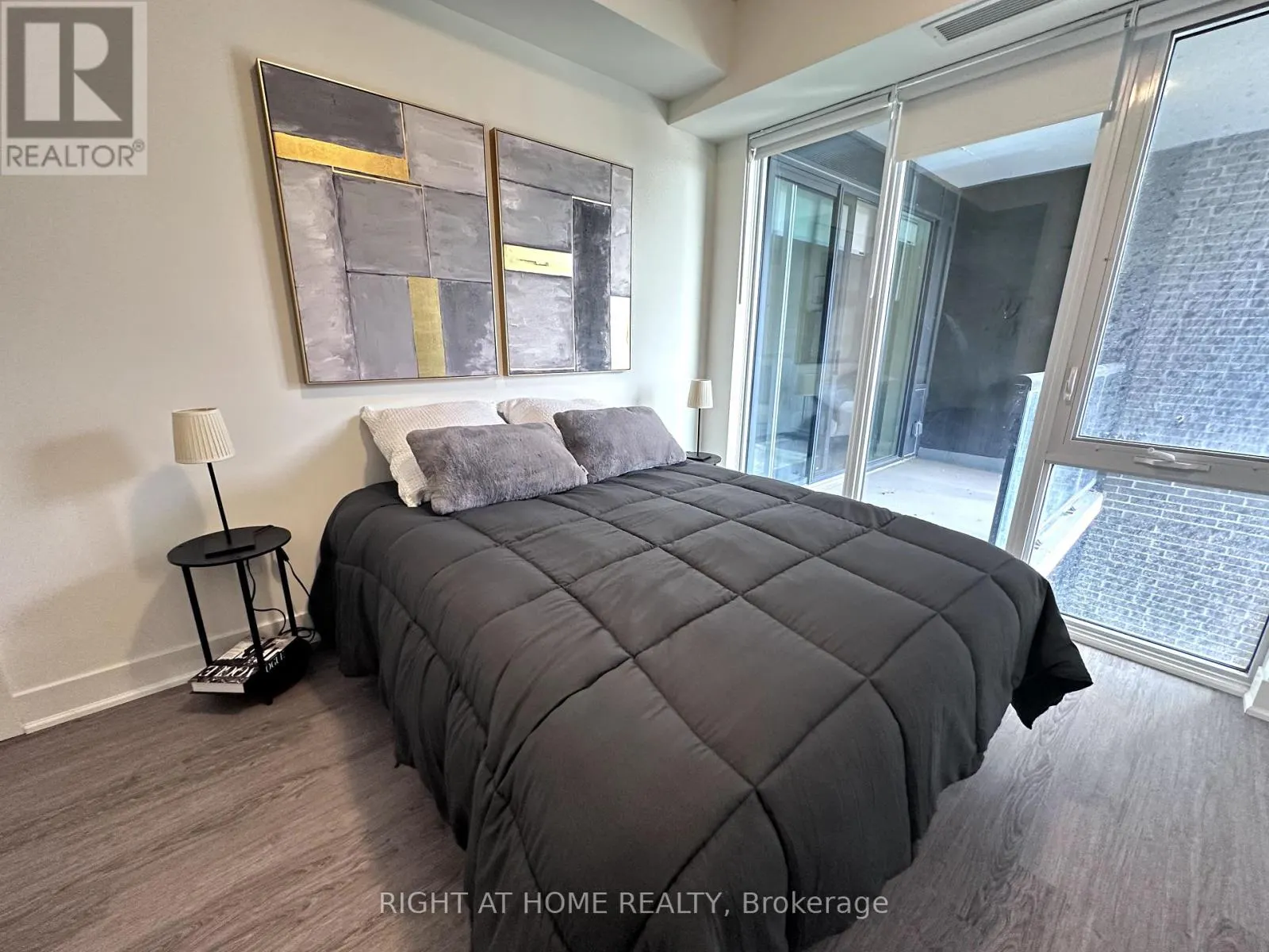 422 - 185 DEERFIELD ROAD