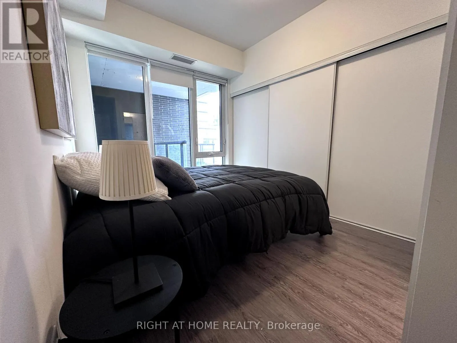 422 - 185 DEERFIELD ROAD