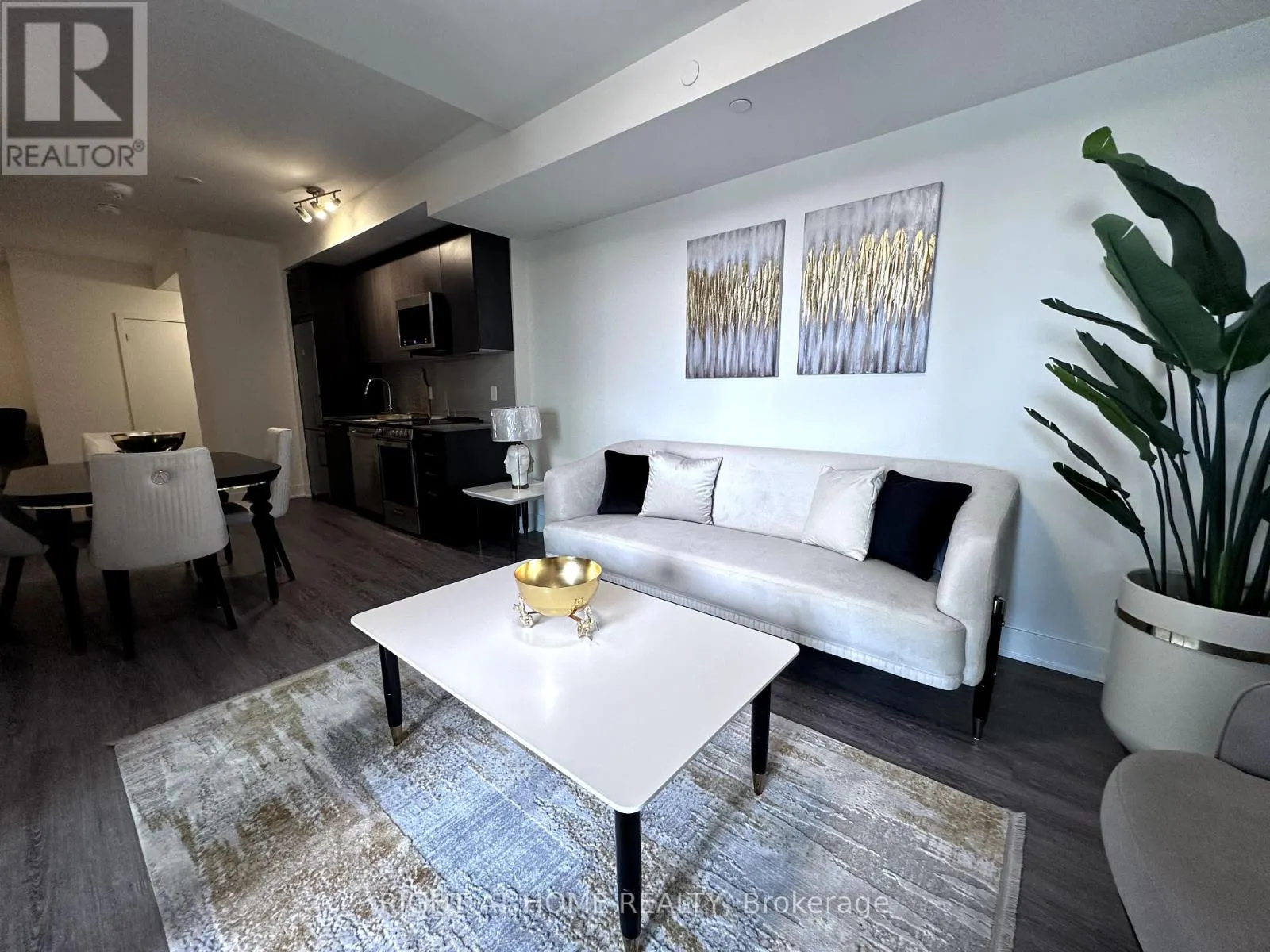 422 - 185 DEERFIELD ROAD