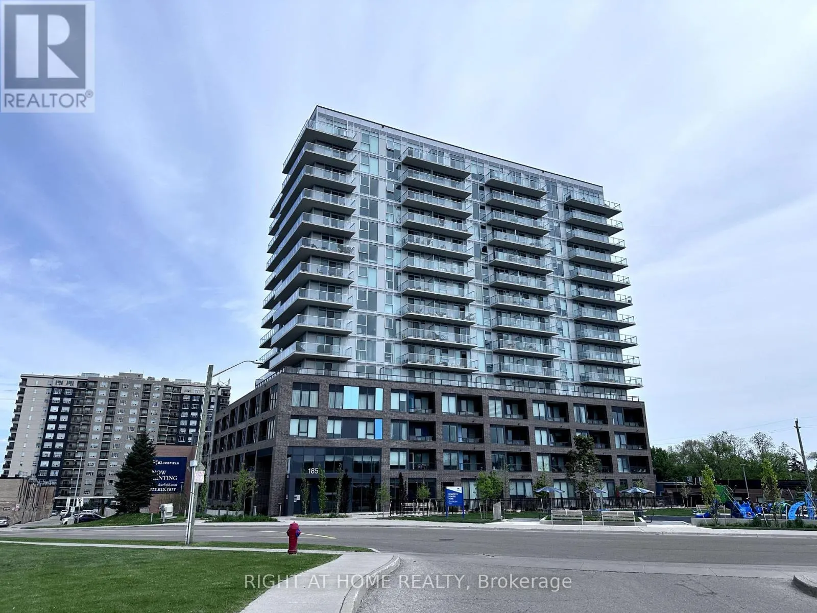 422 - 185 DEERFIELD ROAD