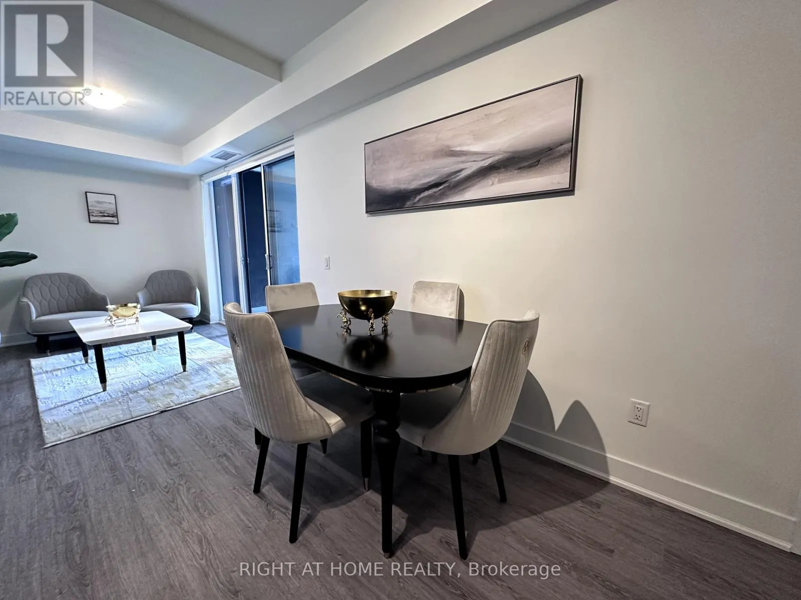 422 - 185 DEERFIELD ROAD