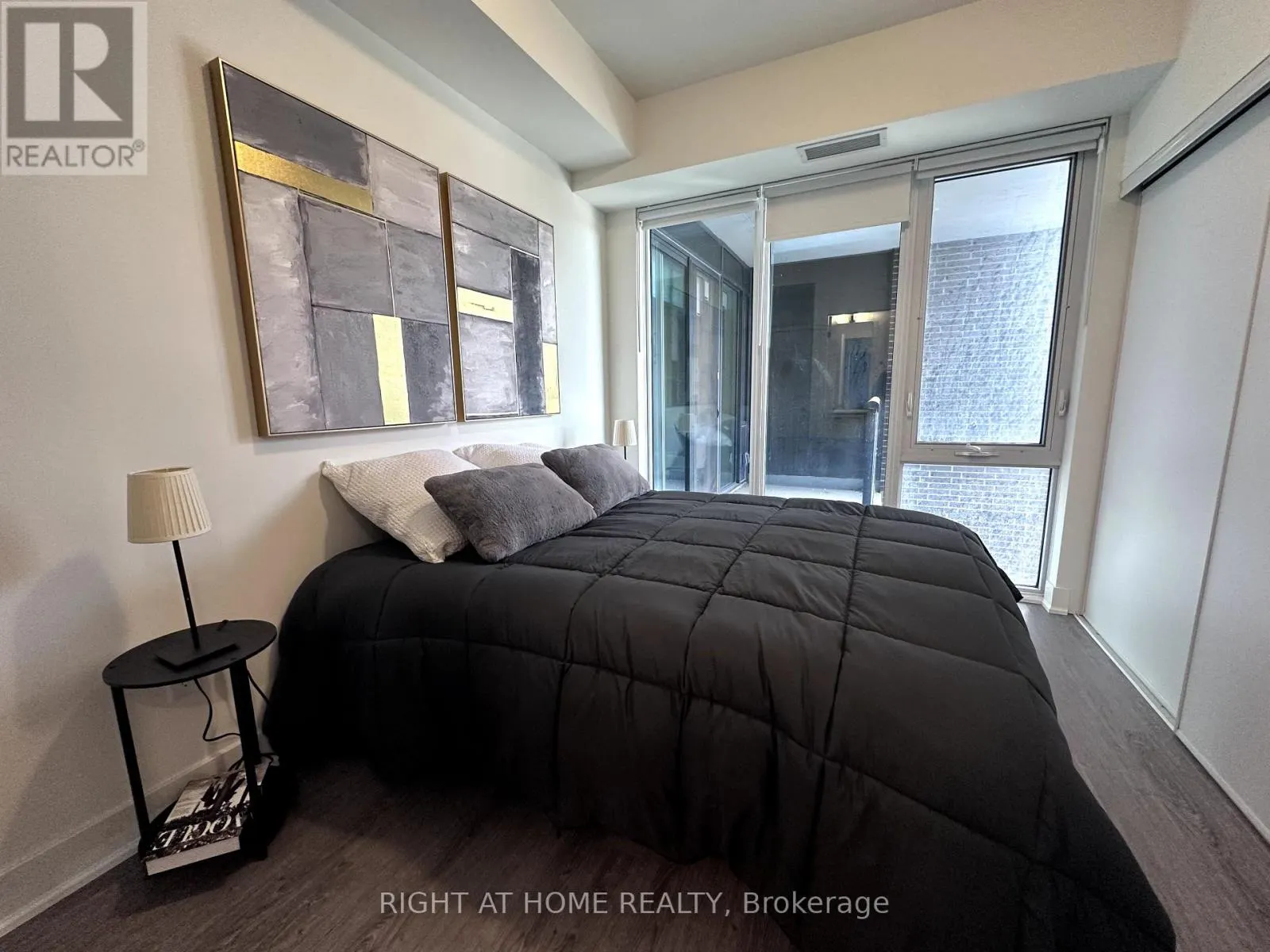 422 - 185 DEERFIELD ROAD