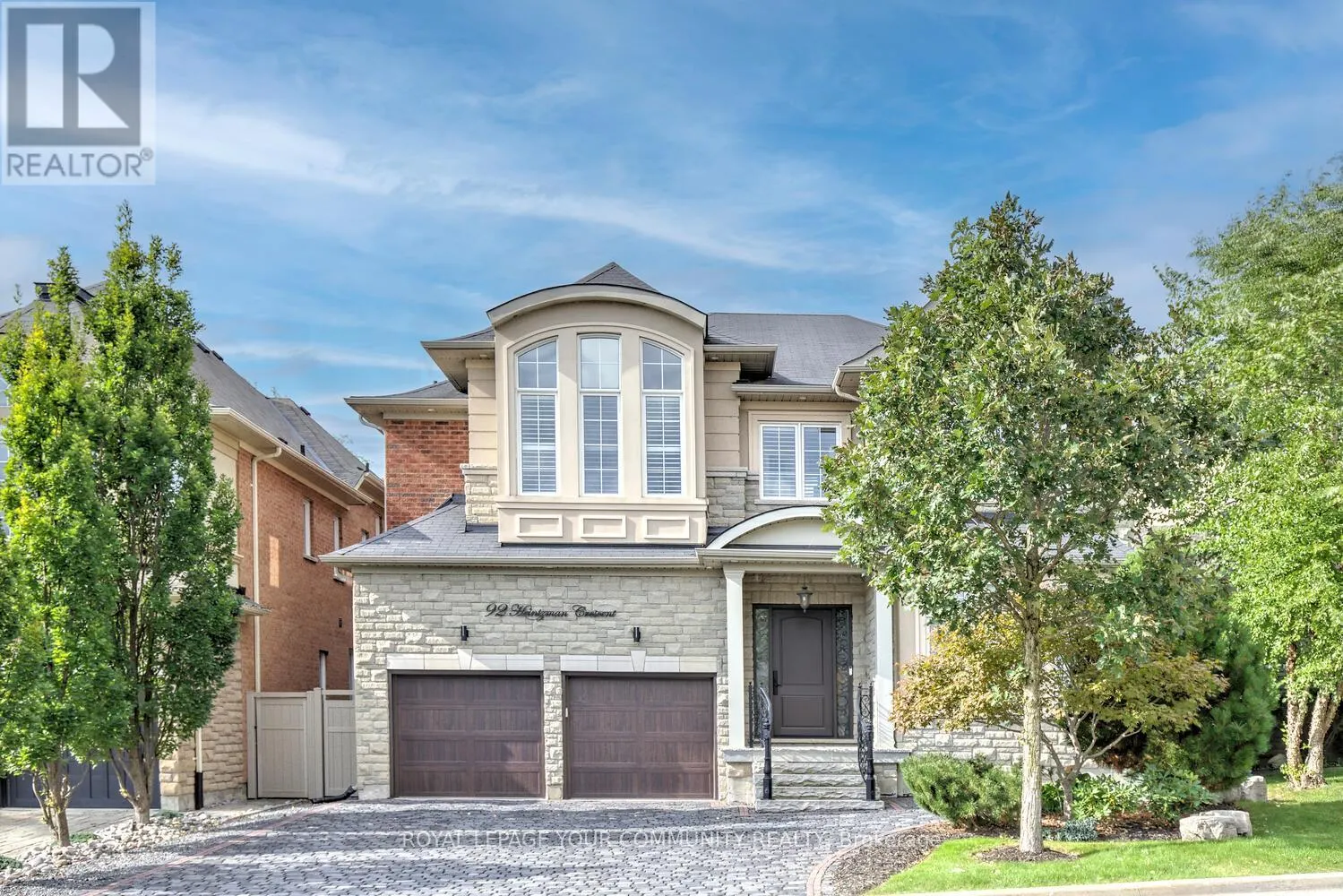 92 HEINTZMAN CRESCENT