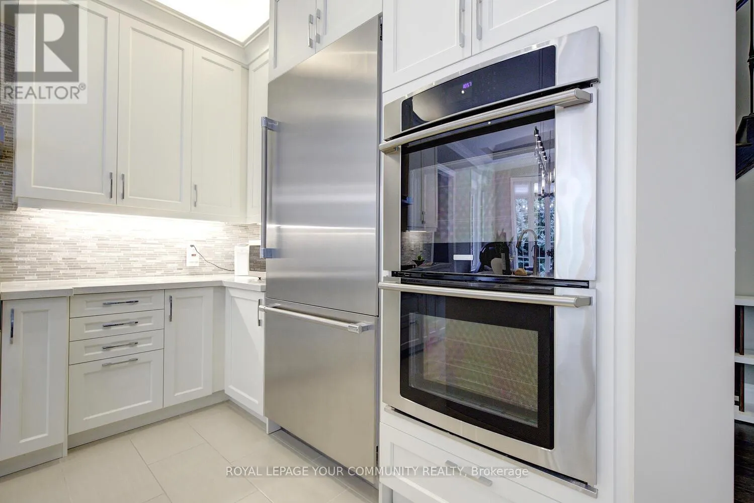 92 HEINTZMAN CRESCENT