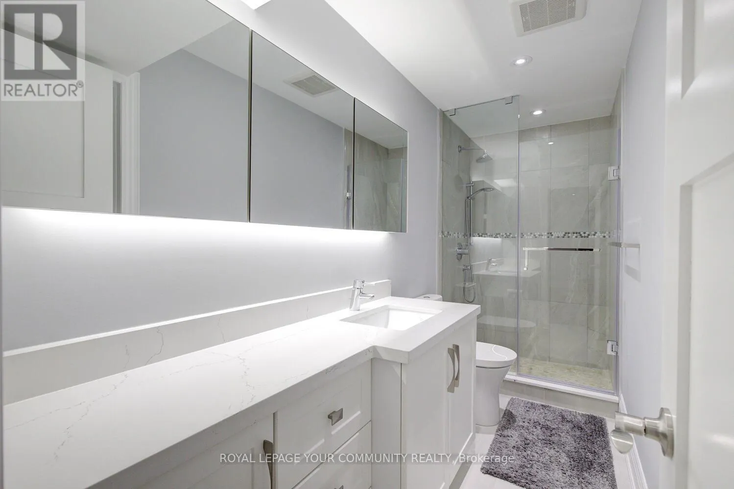 92 HEINTZMAN CRESCENT