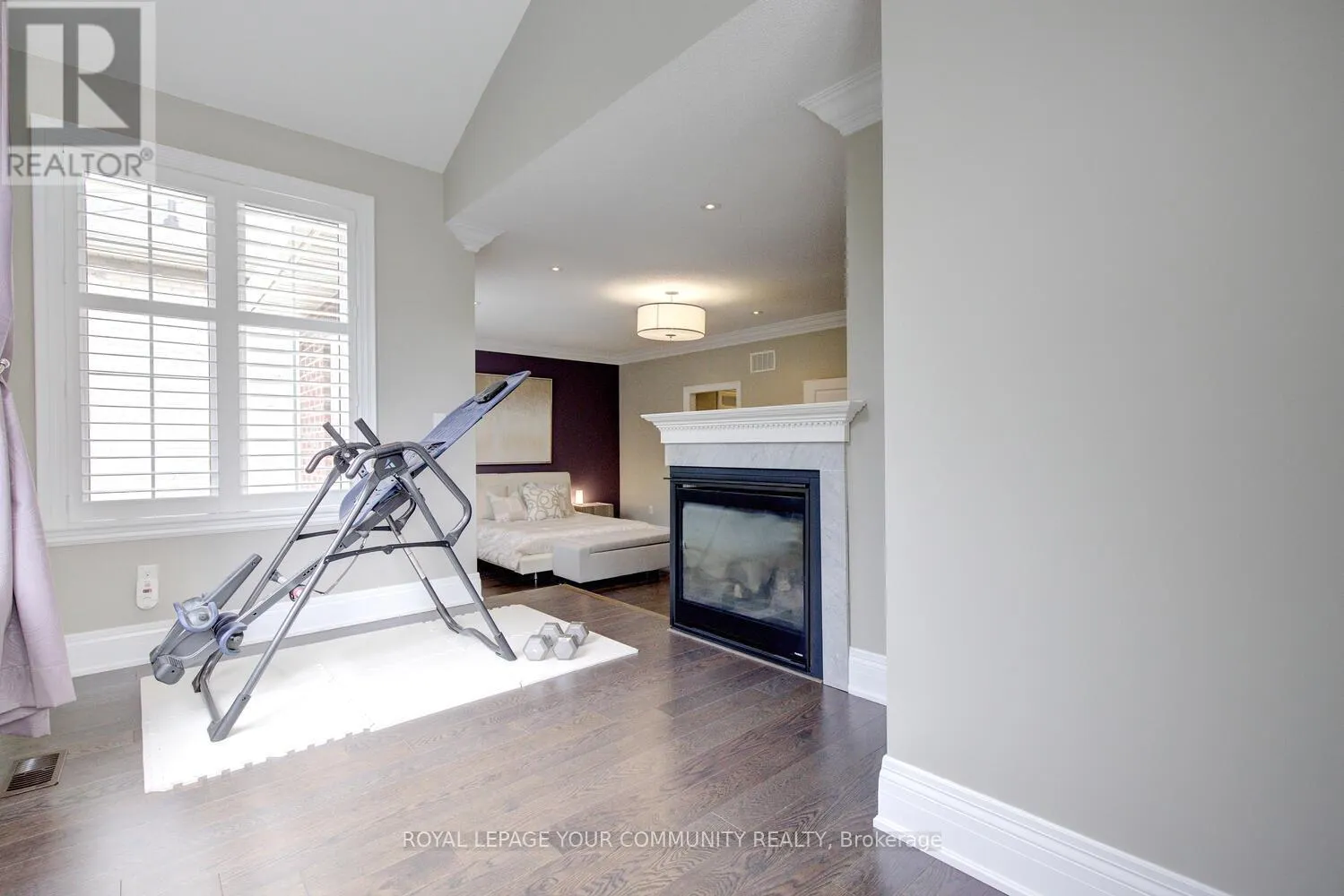 92 HEINTZMAN CRESCENT