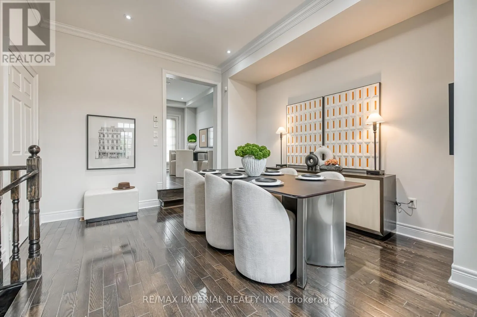 21 MACKENZIE'S STAND AVENUE