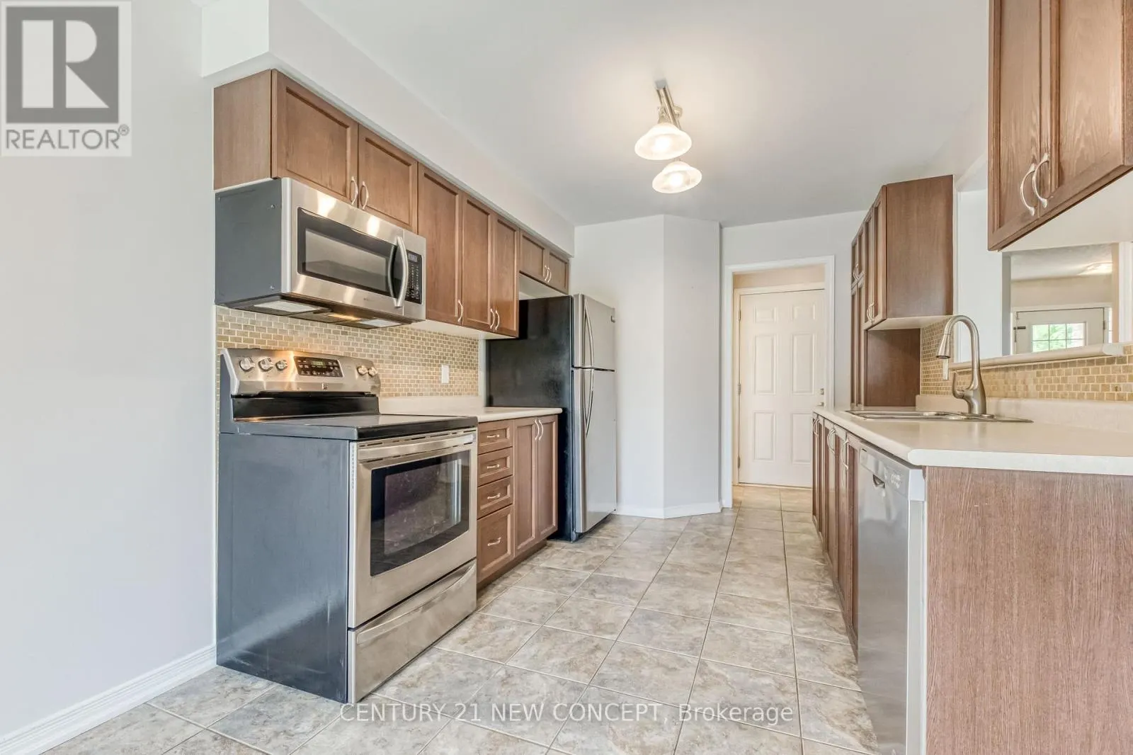 2174 TAGGART CRT