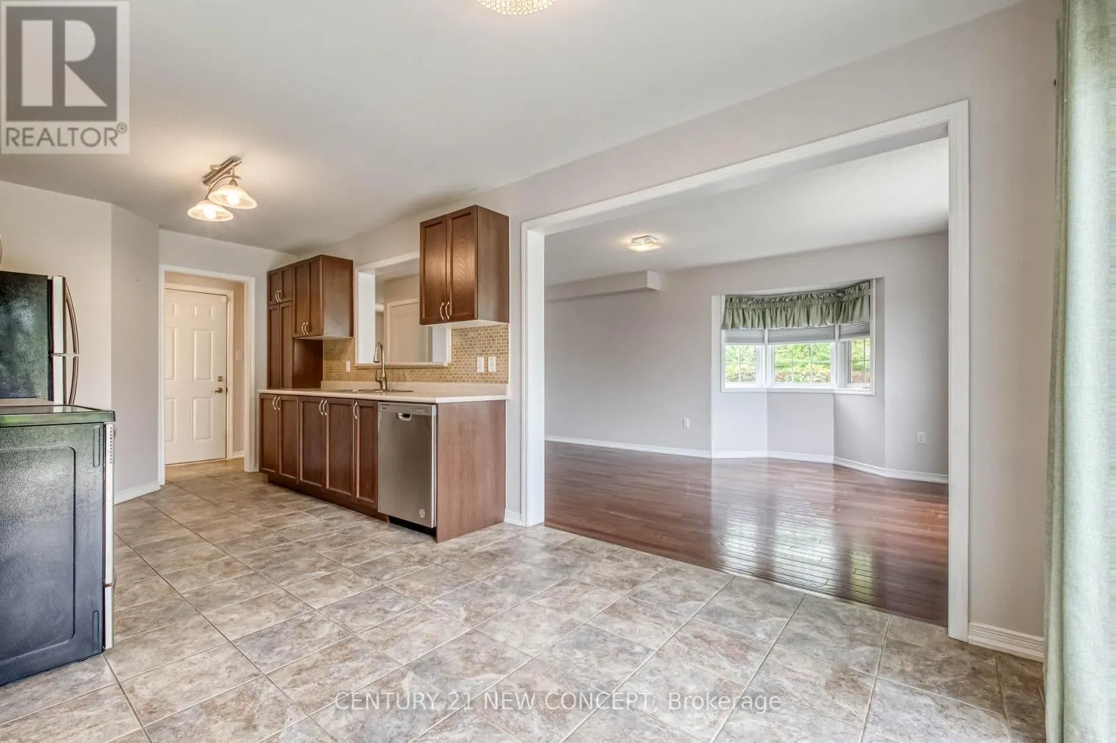 2174 TAGGART CRT