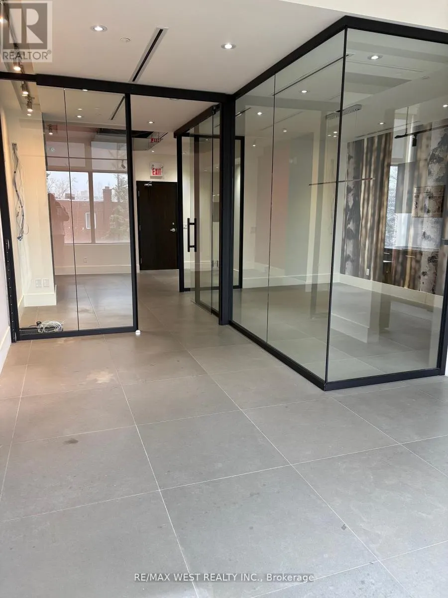 307 - 308 - 10376 YONGE STREET