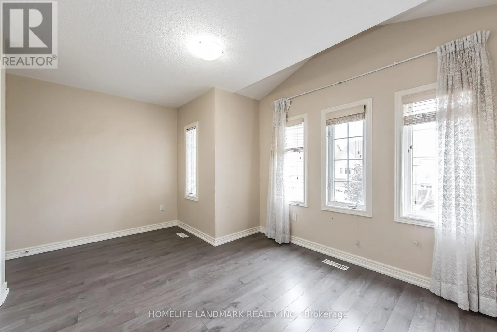 97 ANNINA CRESCENT