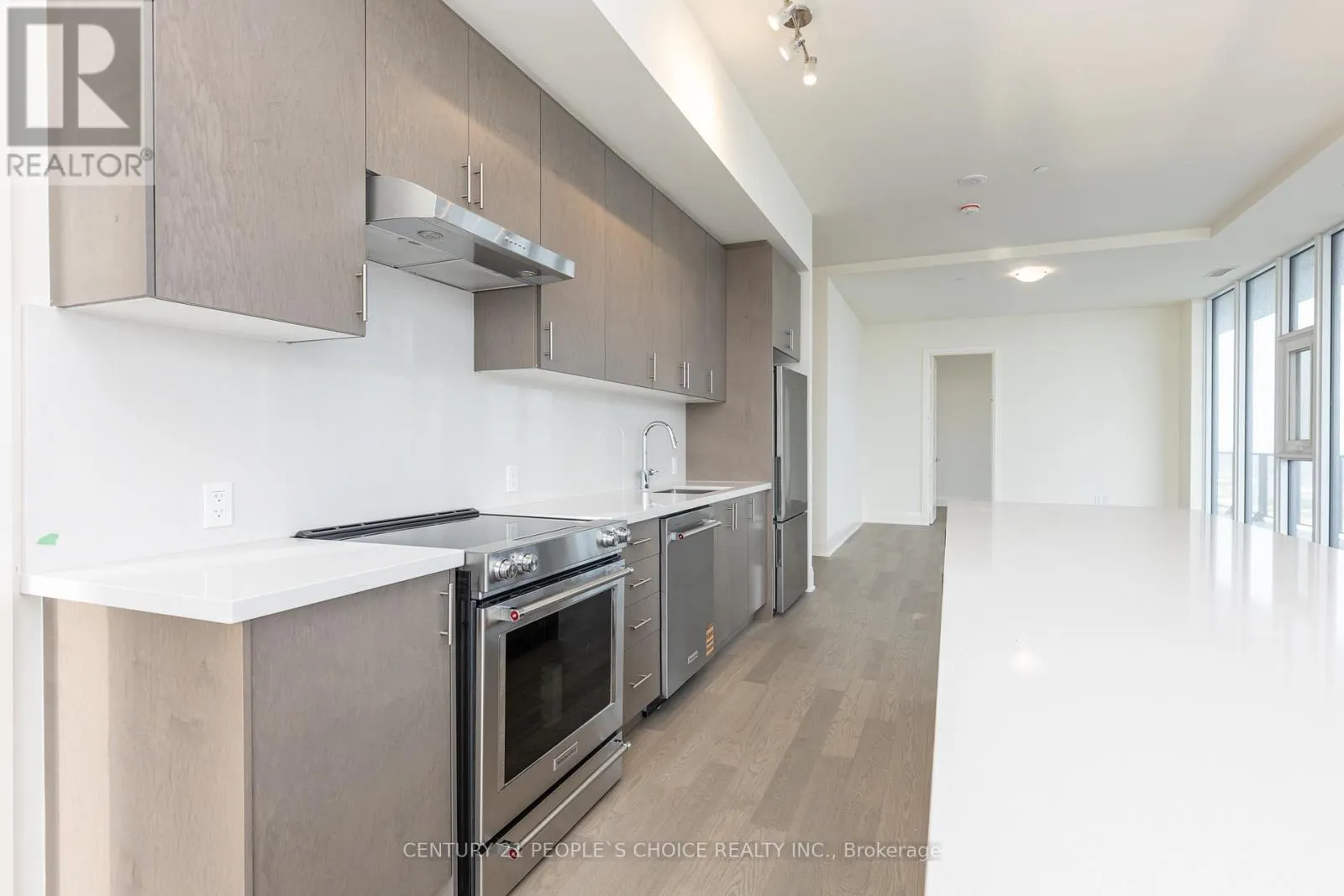 PH110 - 8960 JANE STREET