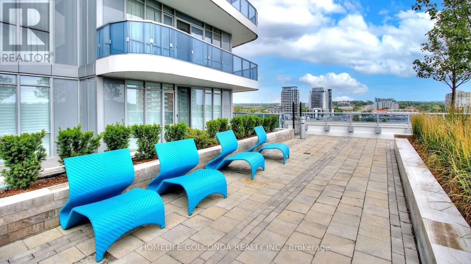 334 - 9471 YONGE STREET E