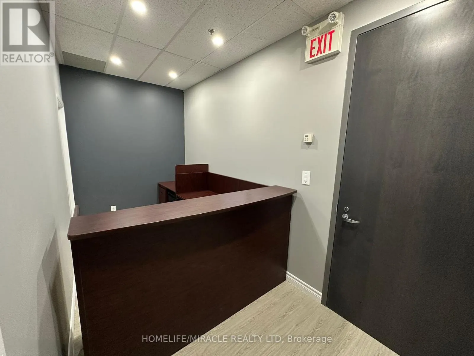 210 - 3621 HIGHWAY 7 ROAD E