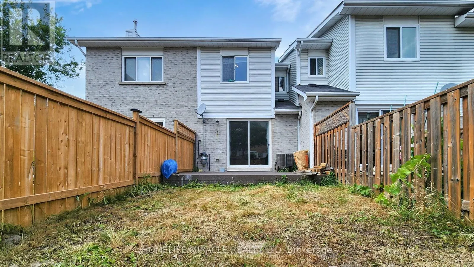 4 WILLIAM CURTIS CIRCLE