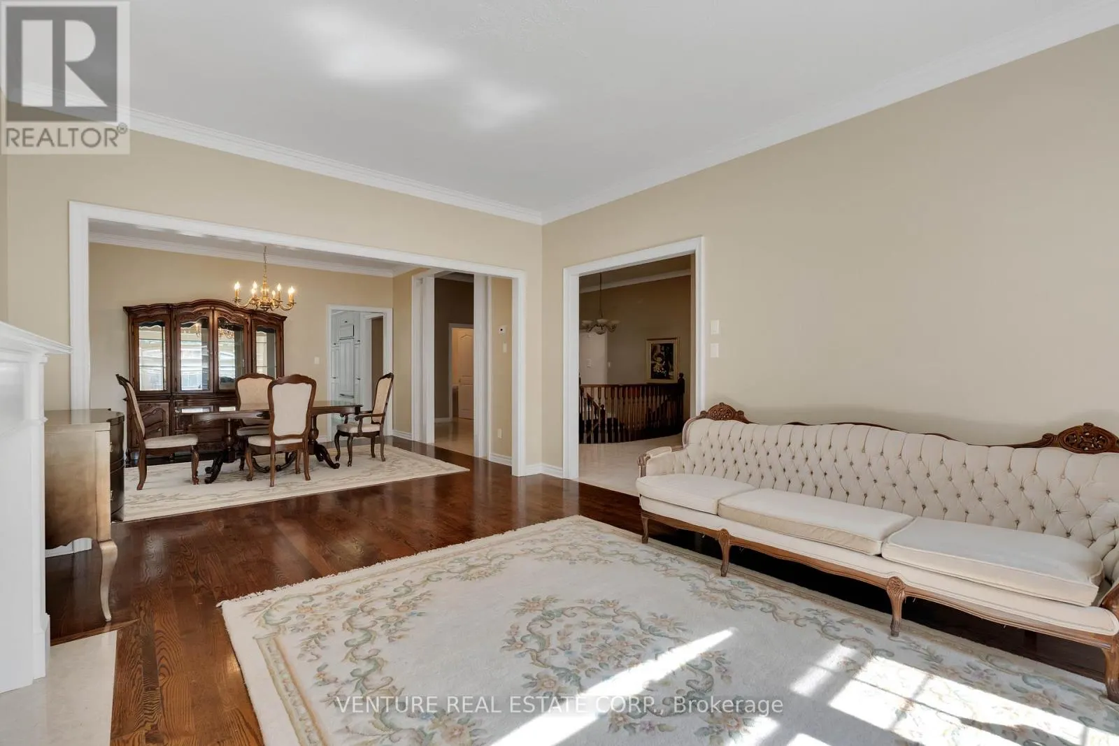 476 WESTRIDGE DRIVE