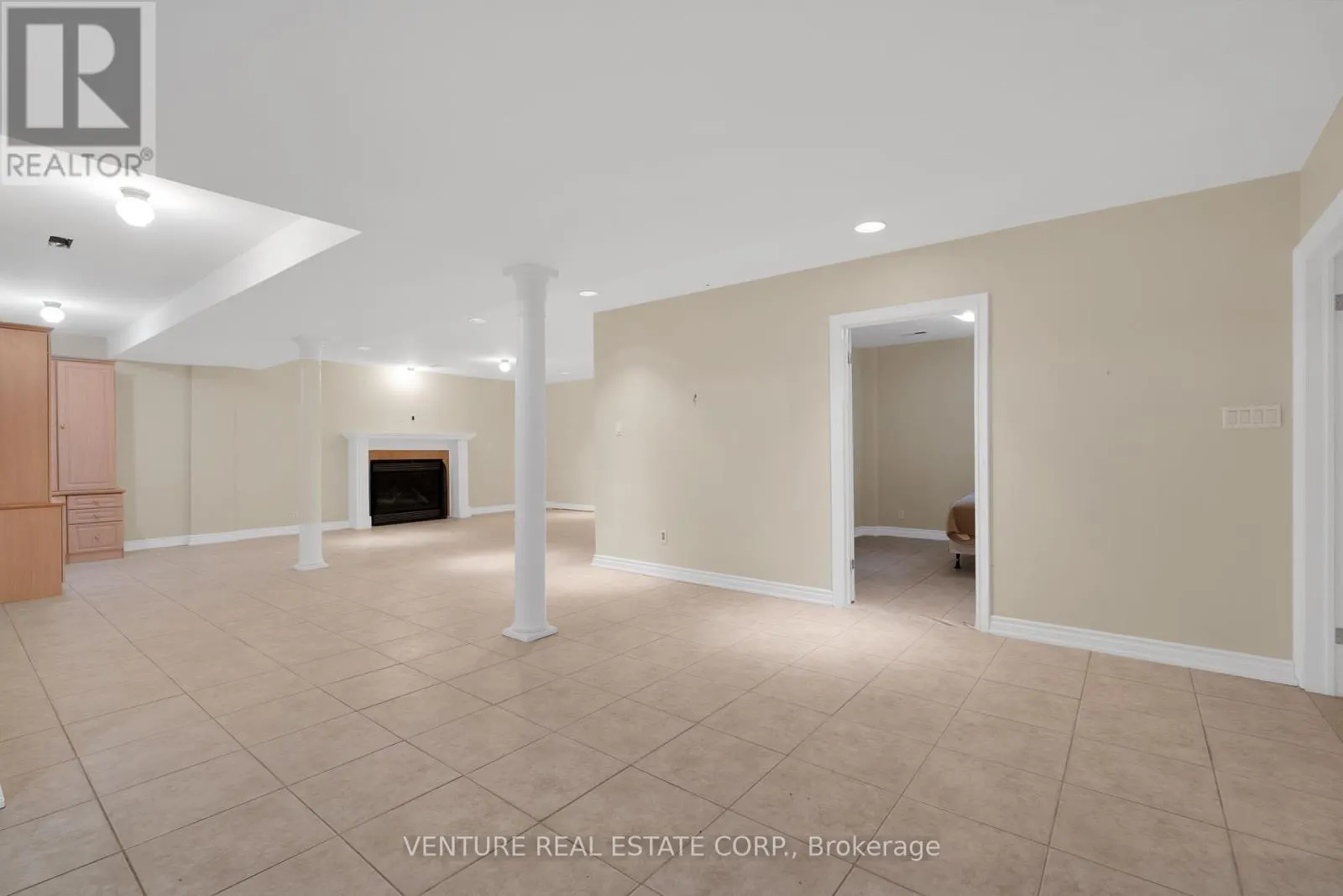 476 WESTRIDGE DRIVE