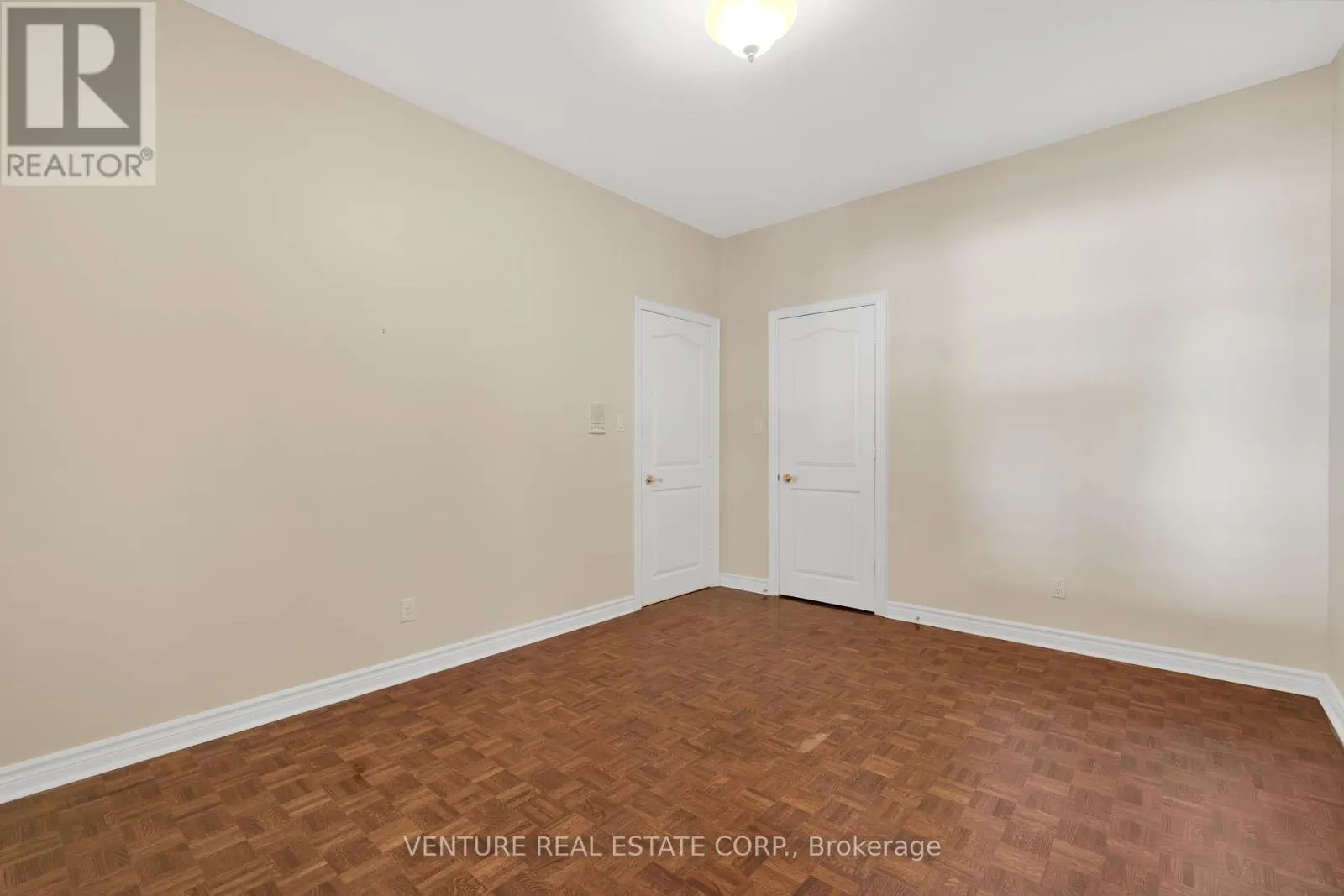476 WESTRIDGE DRIVE