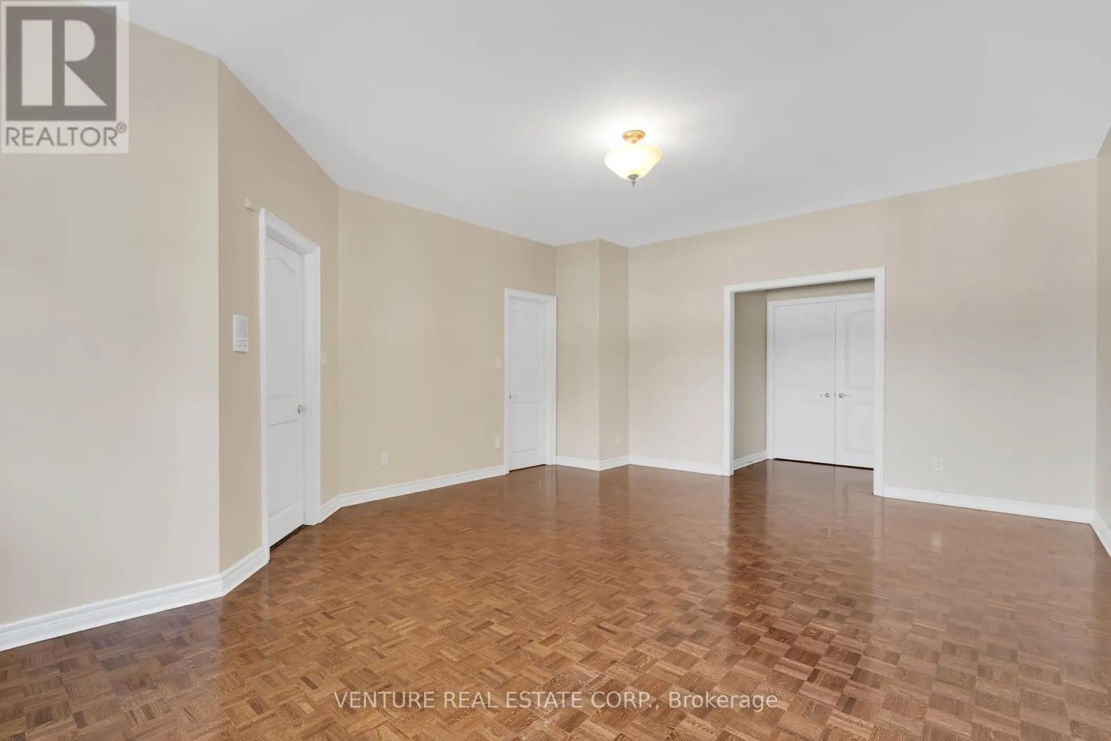 476 WESTRIDGE DRIVE