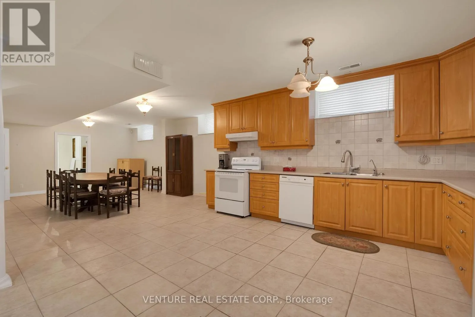 476 WESTRIDGE DRIVE