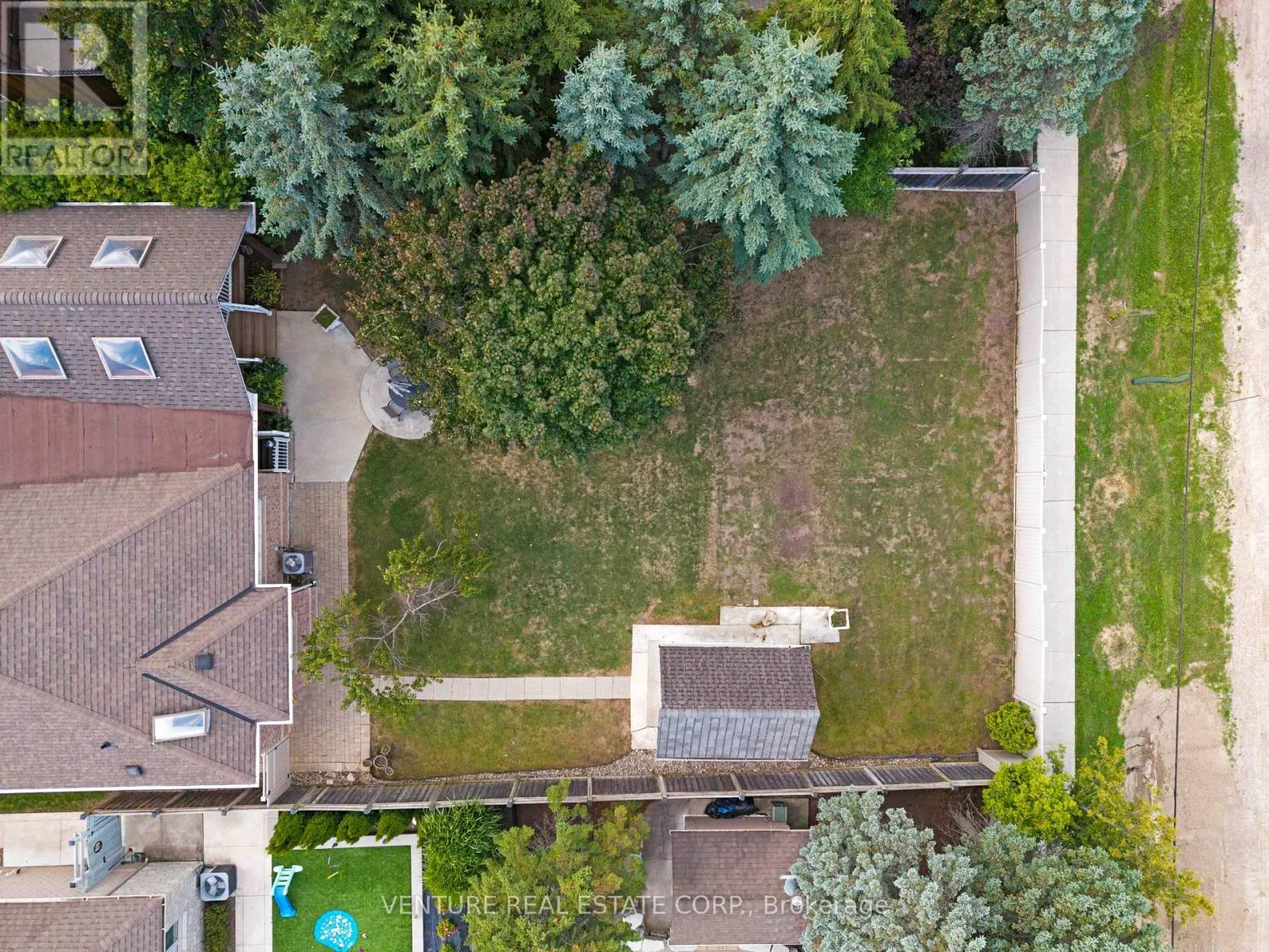 476 WESTRIDGE DRIVE