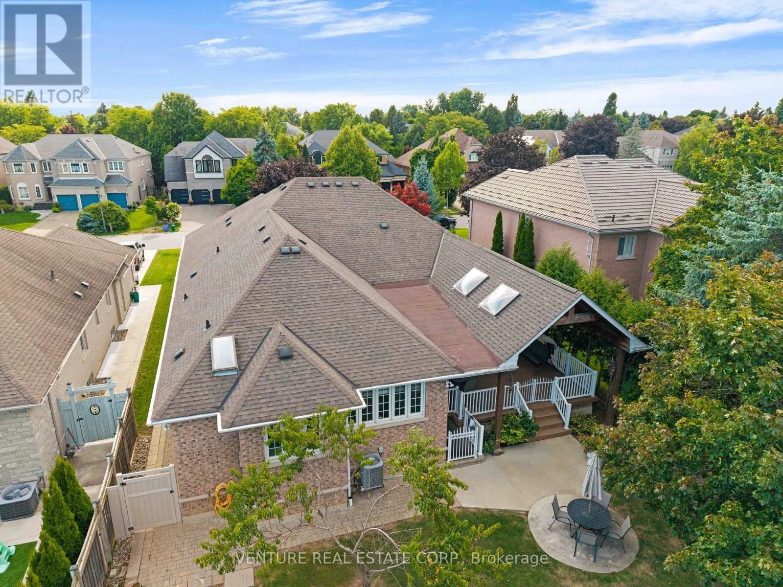 476 WESTRIDGE DRIVE