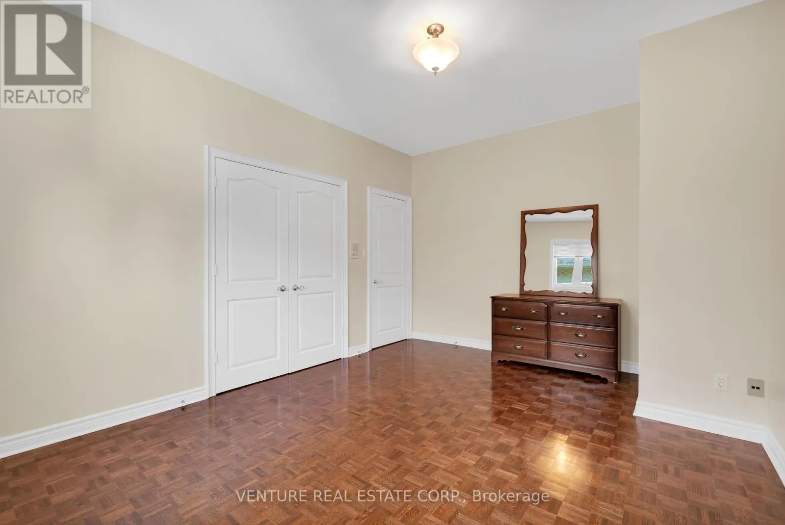 476 WESTRIDGE DRIVE