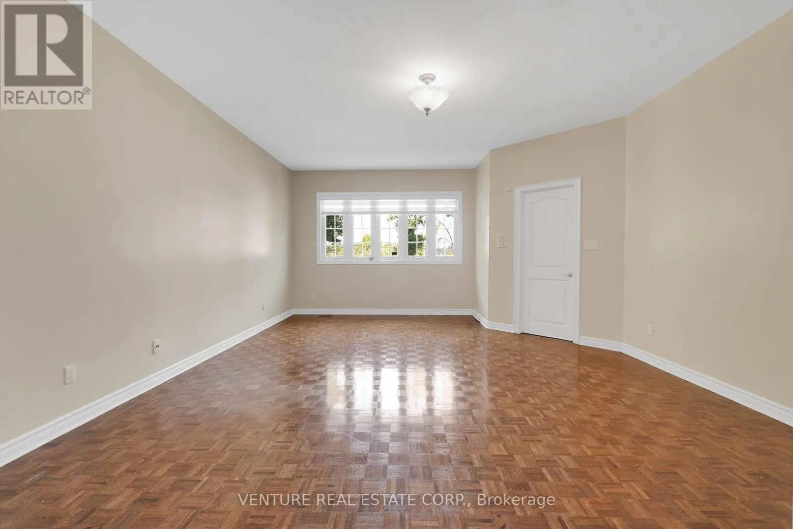 476 WESTRIDGE DRIVE