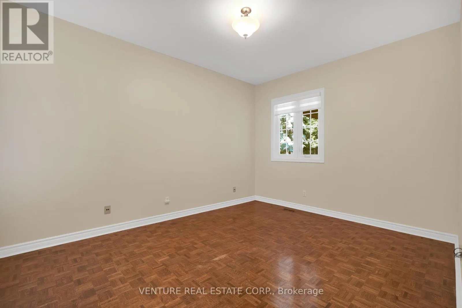 476 WESTRIDGE DRIVE