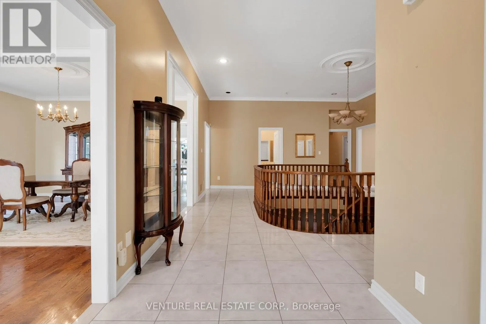 476 WESTRIDGE DRIVE
