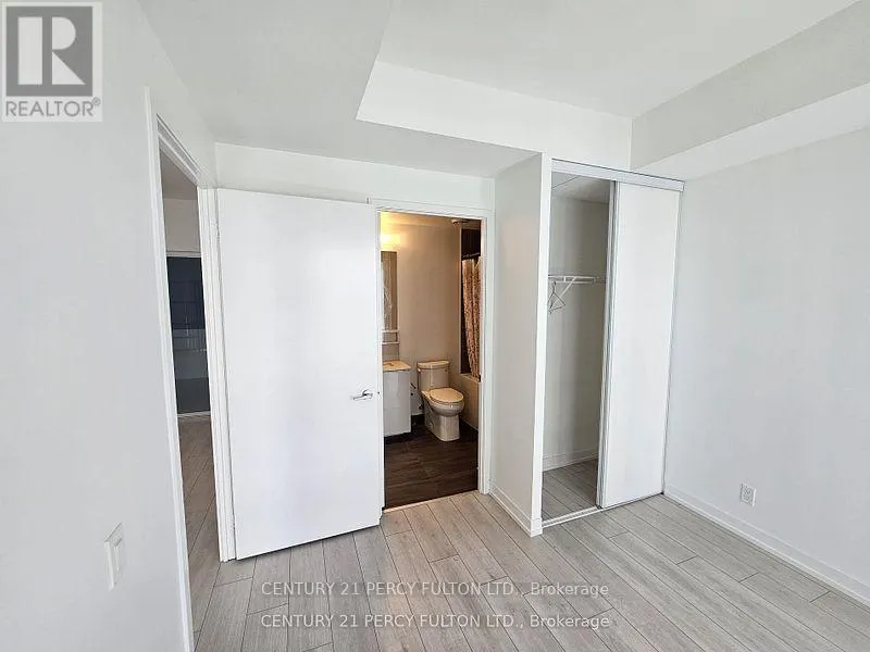 2703 - 950 PORTAGE PARKWAY