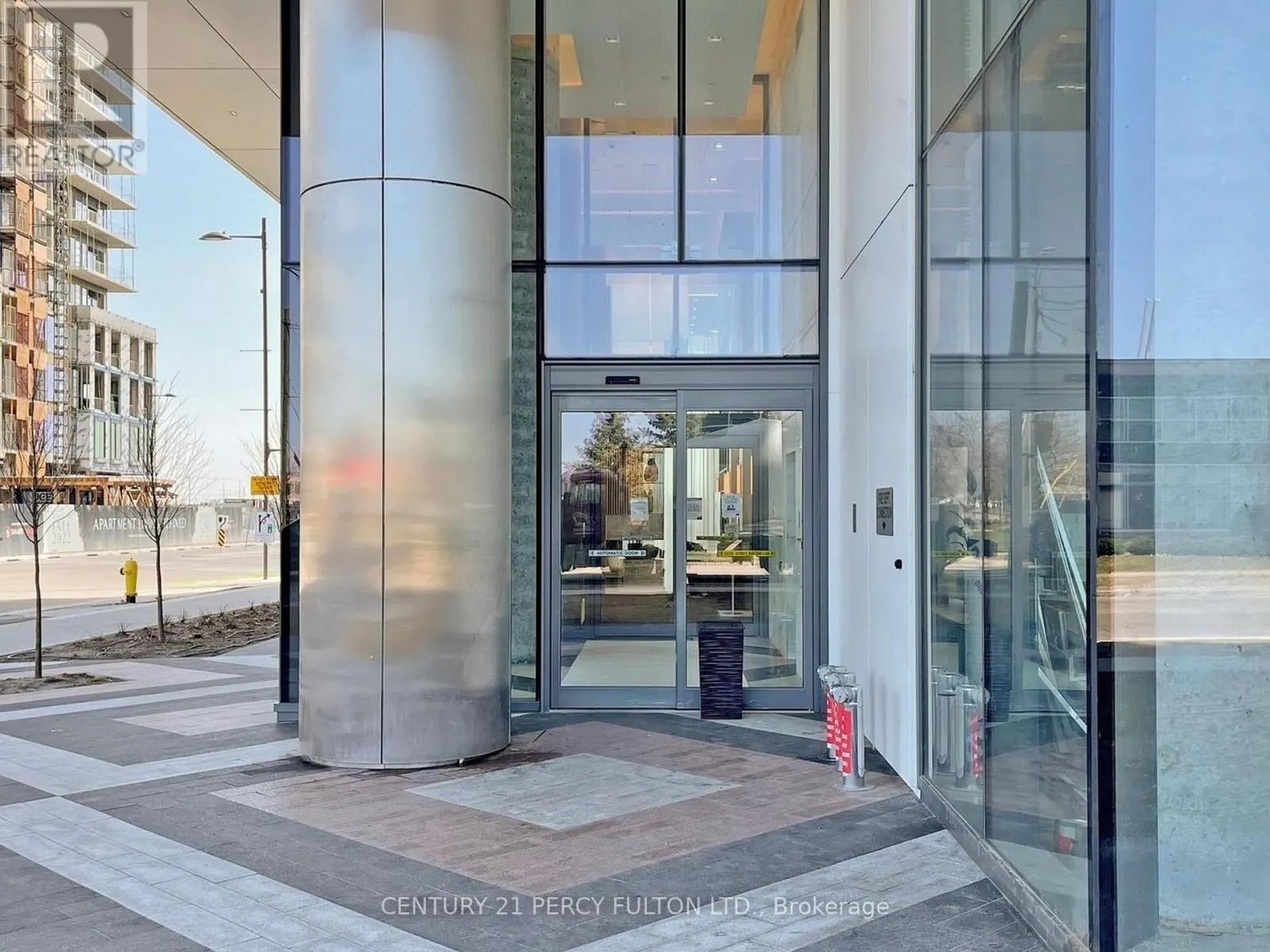 2703 - 950 PORTAGE PARKWAY