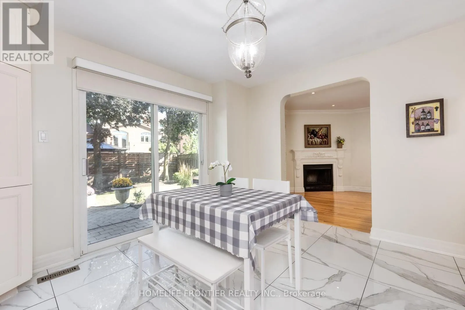 121 CARRINGTON DRIVE
