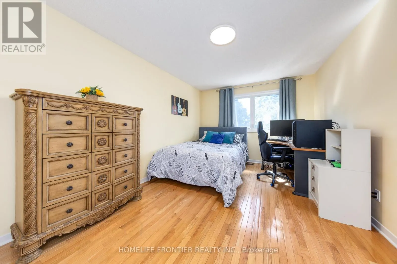 121 CARRINGTON DRIVE