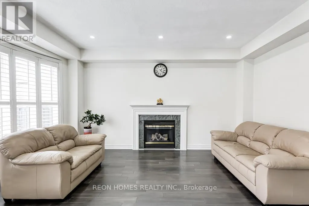 144 EDWARD JEFFREYS AVENUE