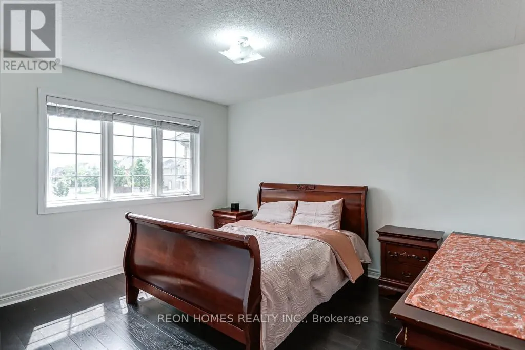 144 EDWARD JEFFREYS AVENUE