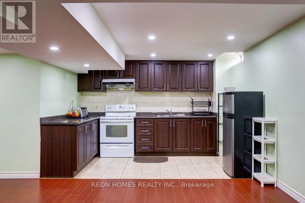 144 EDWARD JEFFREYS AVENUE