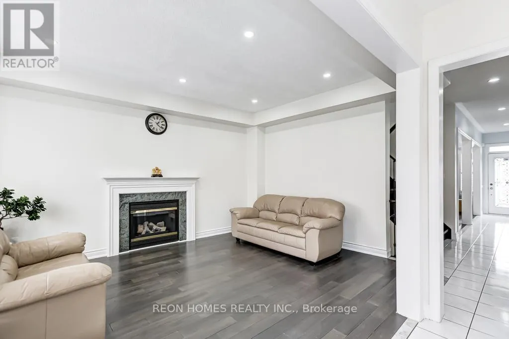144 EDWARD JEFFREYS AVENUE