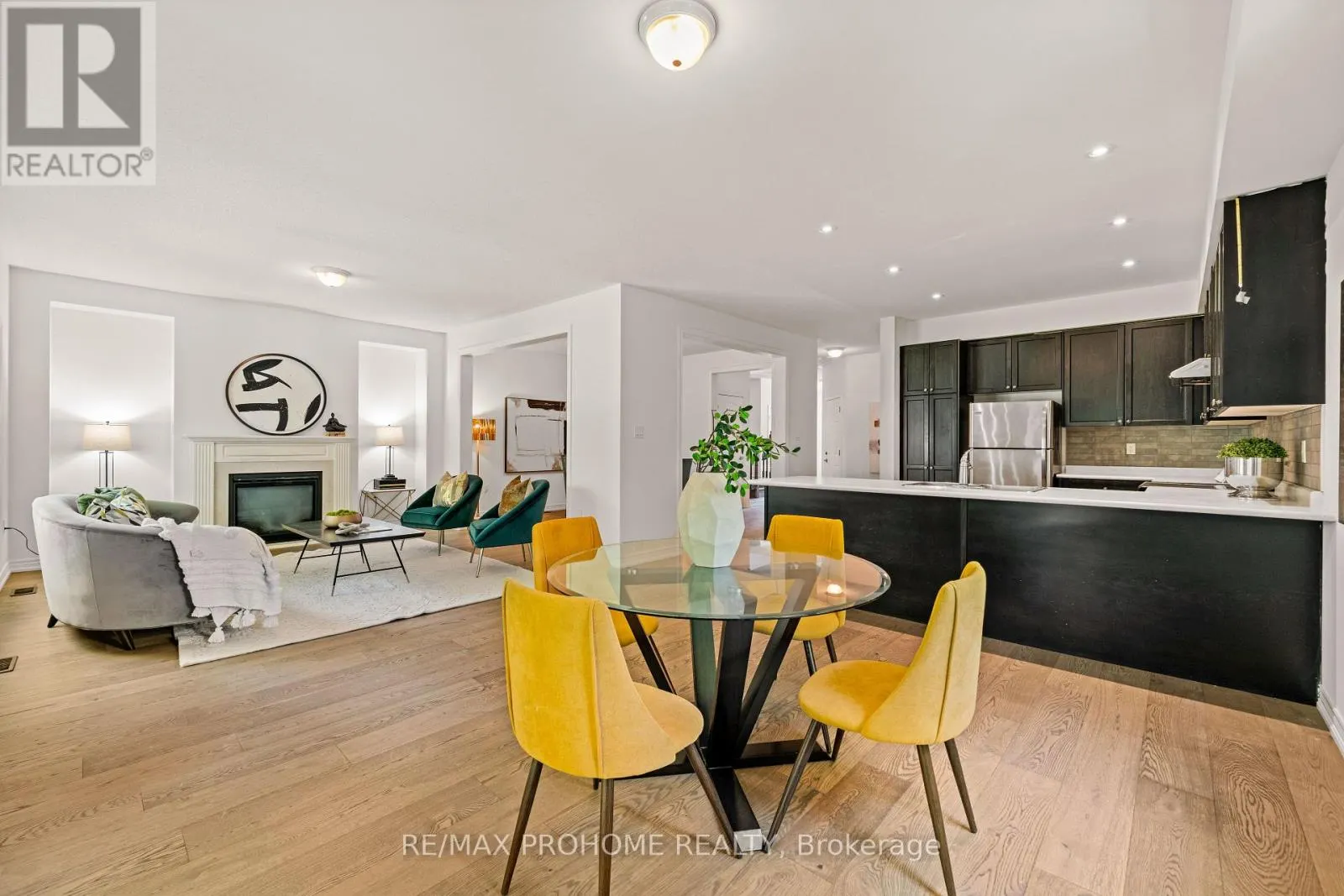 102 RIVEREDGE DRIVE